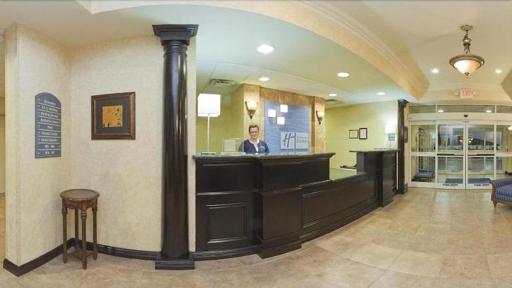 Holiday Inn Express Hotel & Suites Frankfort By Ihg Bagian luar foto