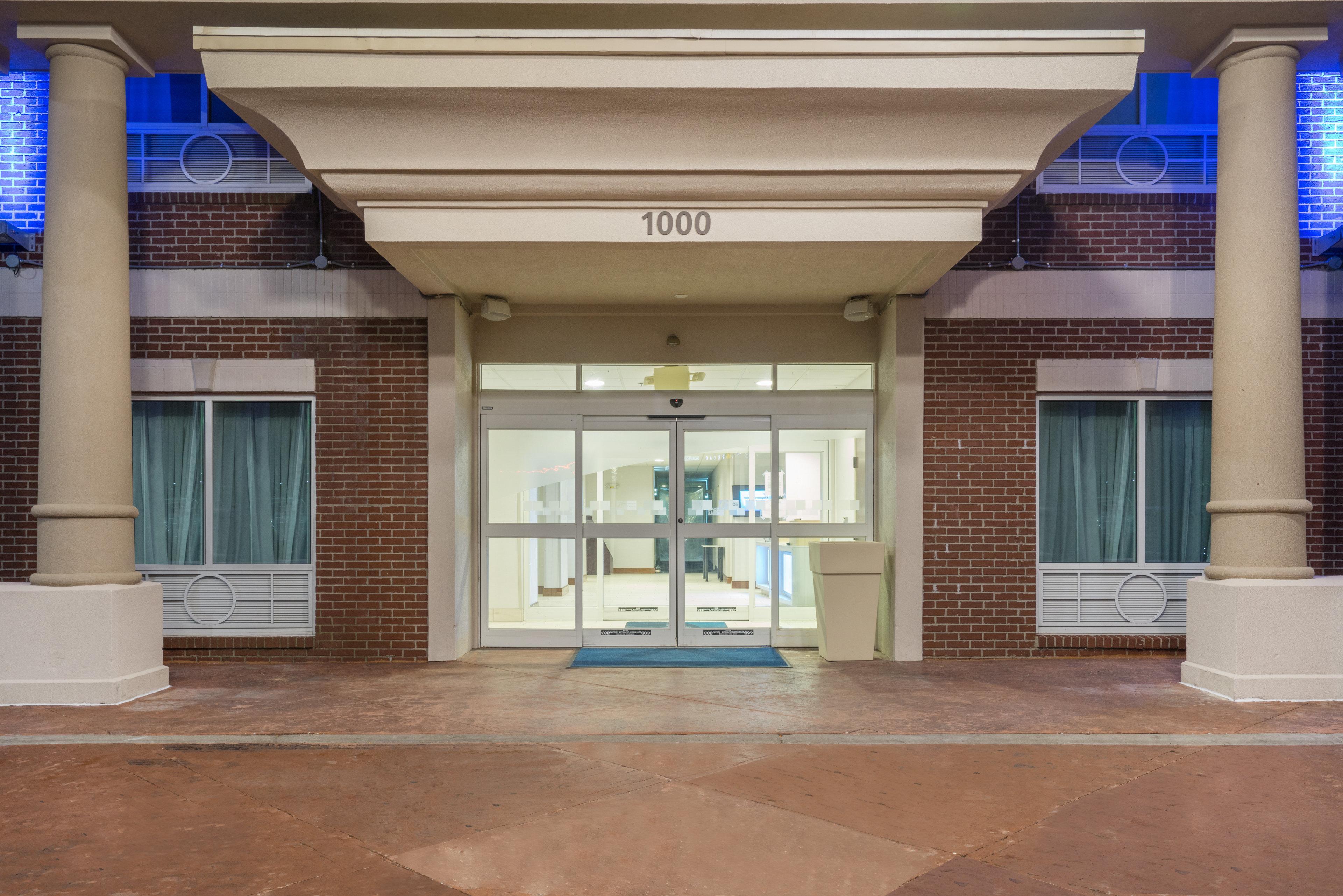 Holiday Inn Express Hotel & Suites Frankfort By Ihg Bagian luar foto