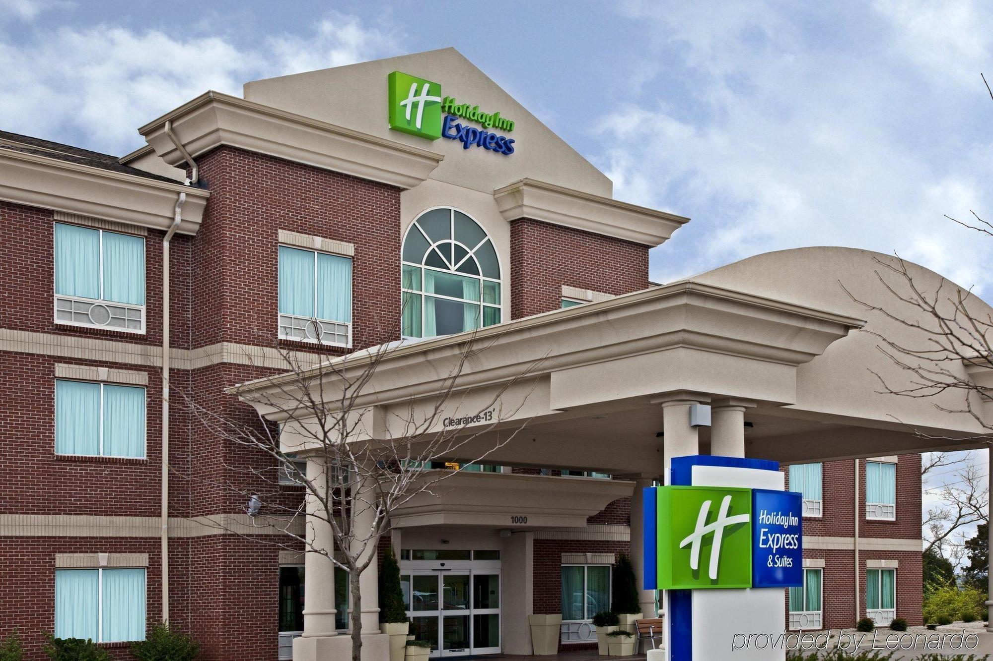Holiday Inn Express Hotel & Suites Frankfort By Ihg Bagian luar foto