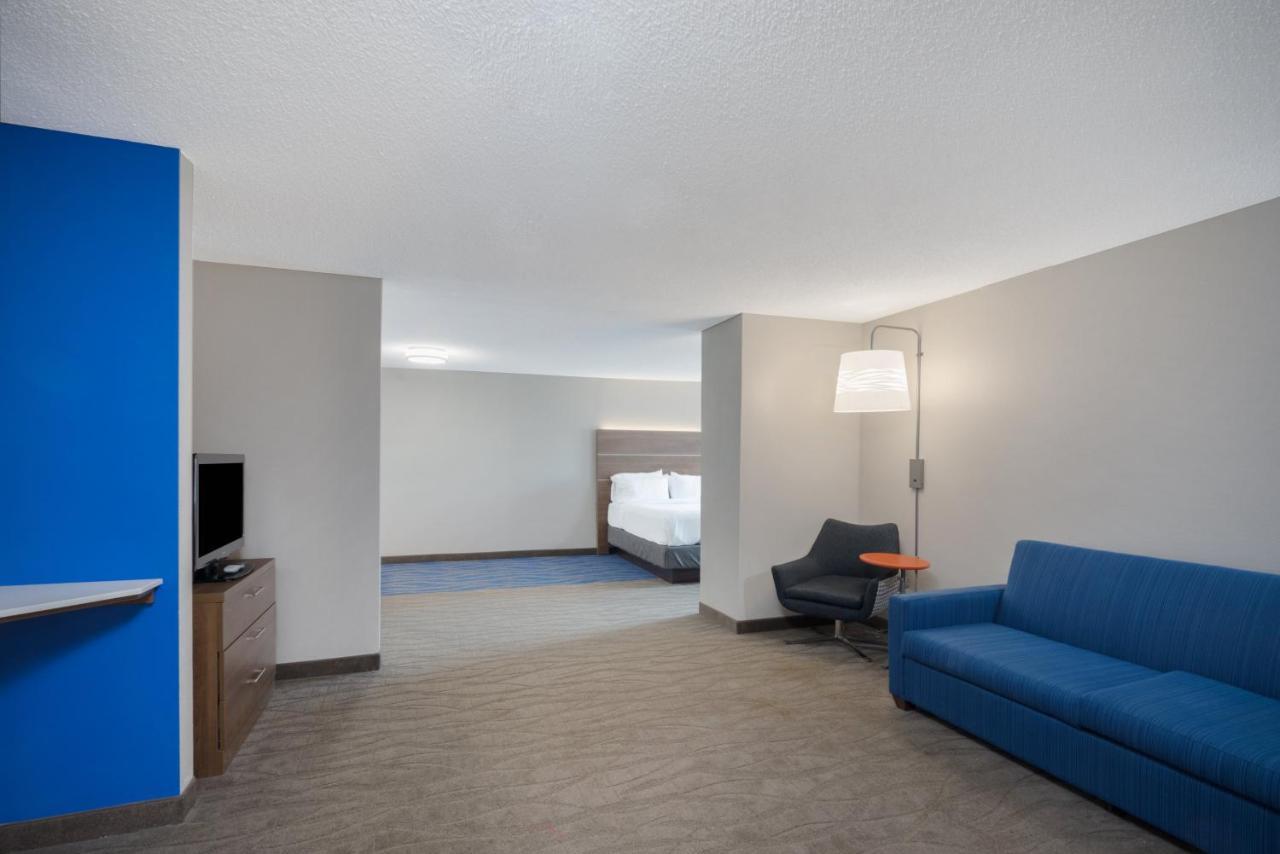 Holiday Inn Express Hotel & Suites Frankfort By Ihg Bagian luar foto